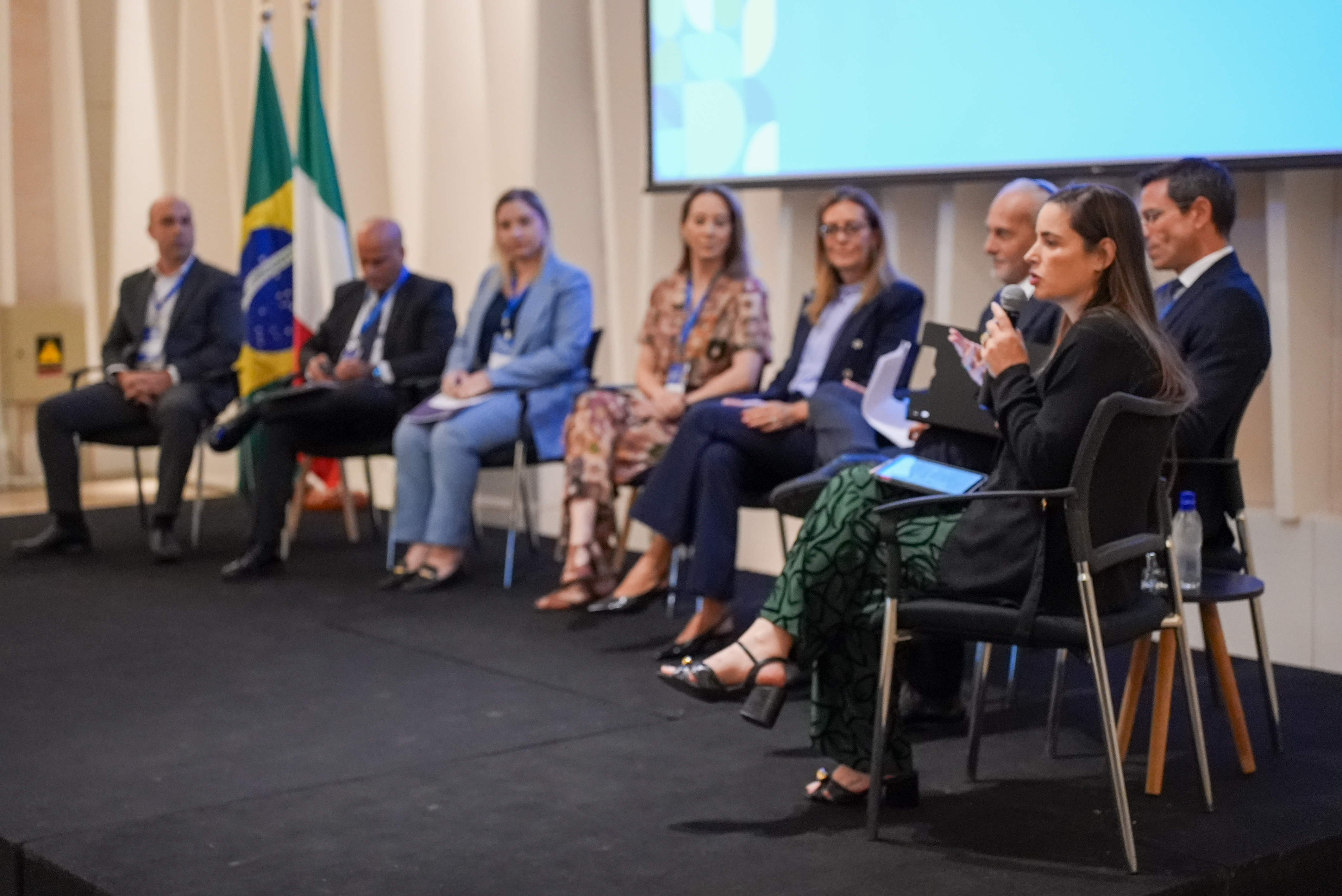 Brasil e Itália defendem novas alianças industriais durante encontro em Brasília
